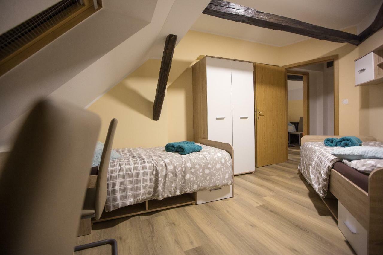 Minidorm Rooms In Heart Of City Center มาริบอร์ ภายนอก รูปภาพ