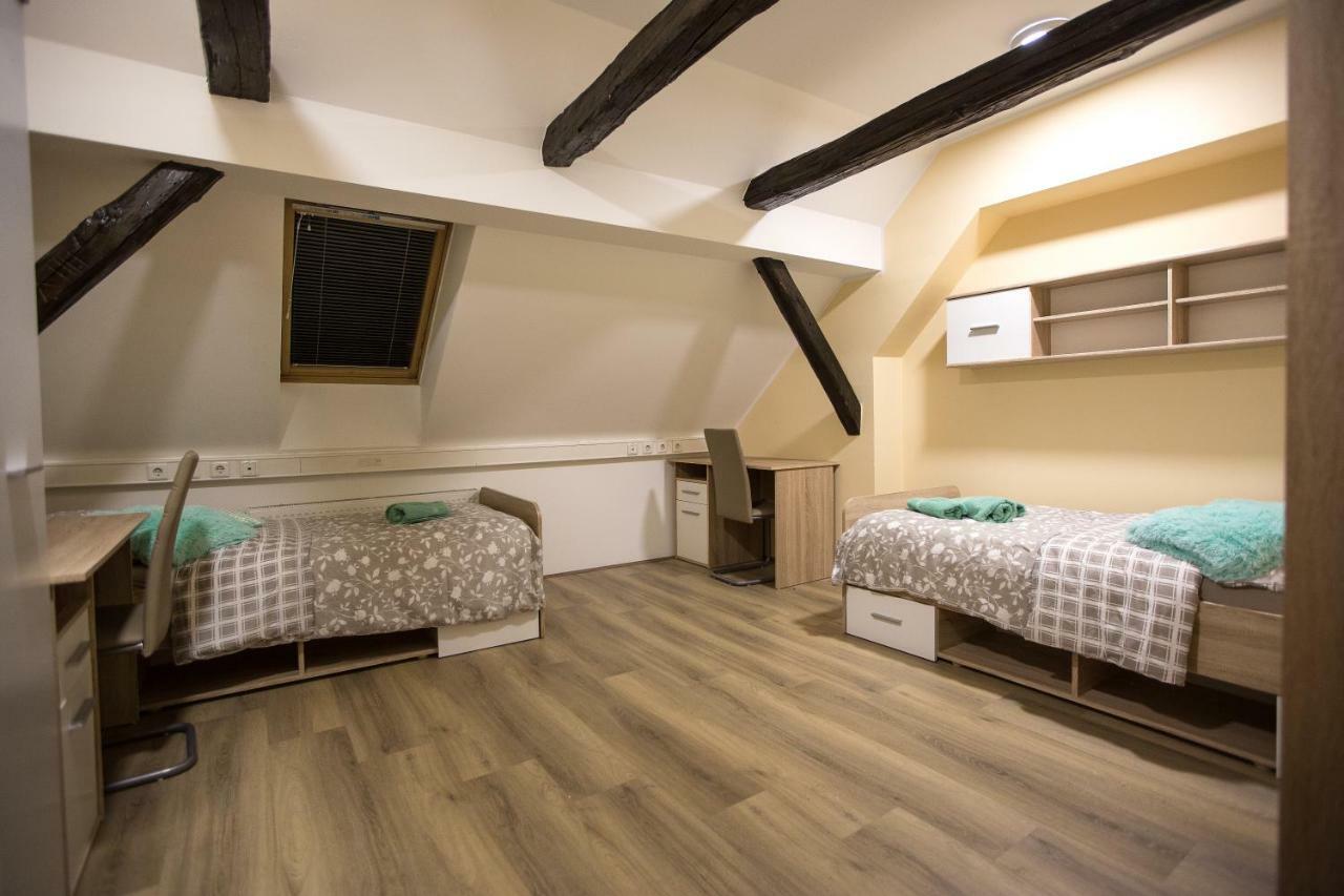 Minidorm Rooms In Heart Of City Center มาริบอร์ ภายนอก รูปภาพ