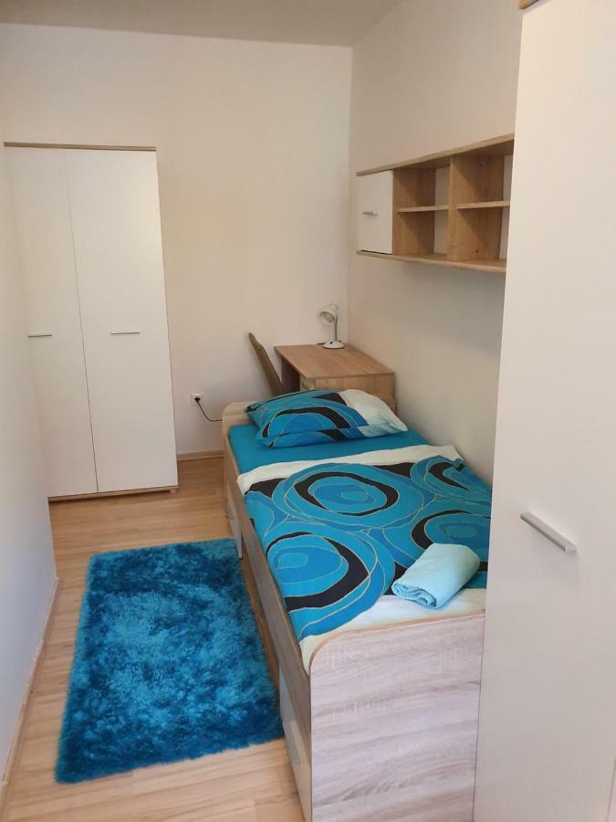 Minidorm Rooms In Heart Of City Center มาริบอร์ ภายนอก รูปภาพ